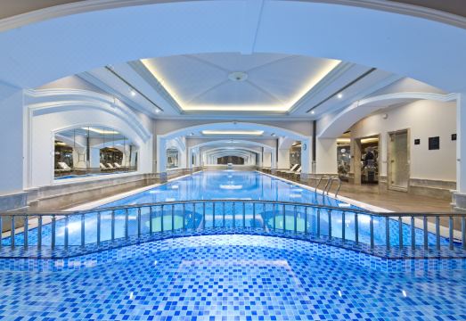 엘리트 월드 반 객실