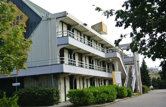 羅納維埃納普瑞米爾經典酒店