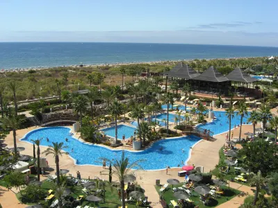Puerto Antilla Grand Hotel Hotels near Gusanito Country