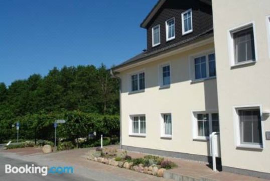 Schlösschen am Schmachter See by Rujana - Housity