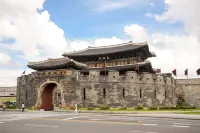 Novotel Ambassador Suwon Các khách sạn gần Ajou University