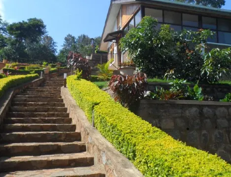 Avocado Lodge - Housity