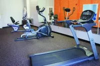 La Quinta Inn & Suites by Wyndham Orange - Fitnessstudio