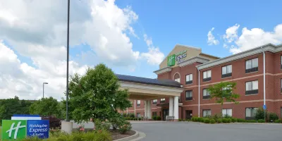 Holiday Inn Express & Suites Bridgeport - Clarksburg