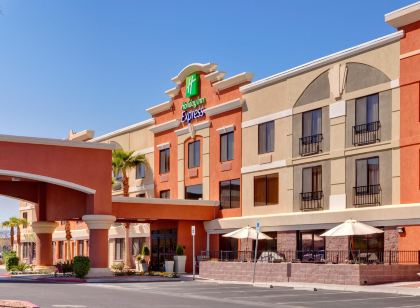 Holiday Inn Express & Suites Henderson