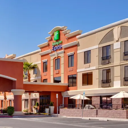 Holiday Inn Express & Suites HENDERSON by IHG Отели рядом с достопримечательностью «Хендерсон»