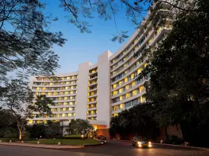 Lakeside Chalet, Mumbai - Marriott Executive Apartments