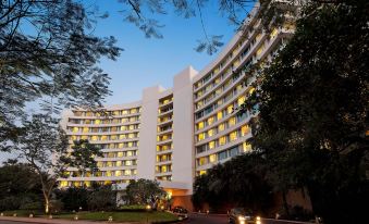 Lakeside Chalet, Mumbai - Marriott Executive Apartments