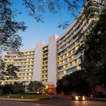 Lakeside Chalet, Mumbai - Marriott Executive Apartments