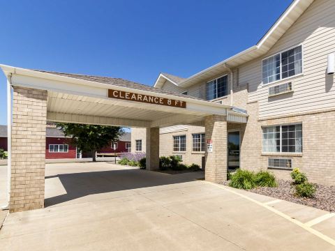 Quality Inn Marshall MN Near University