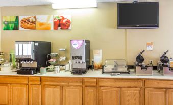 Spark by Hilton Lakewood Denver Southwest