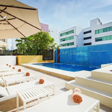 Wyndham Garden Cancun Downtown Hotels near Chedraui Selecto