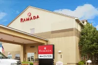 Comfort Inn & Suites Louisville Airport Fair & Expo Hotels in Louisville