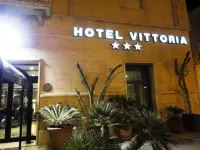 Hotel Vittoria Hotel dekat Bisbini Park