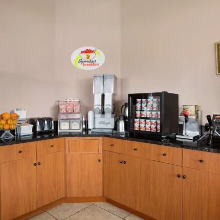 Super 8 by Wyndham Bellingham Airport/Ferndale