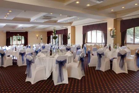 Best Western Bristol North the Gables Hotel Отели в г. Falfield