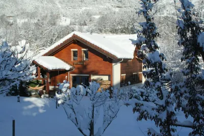 Chambre d'hôtes "LES CRETS" Hotel a Albertville