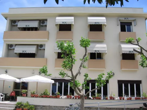 Hotel Naviglio Hotels in Pietrasanta