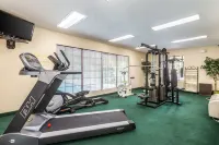 Quality Inn & Suites Near Lake Oconee Hotels in Greene County