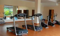 โรงแรมโอตตารา ธิรี - ที่มีที่จอดรถ