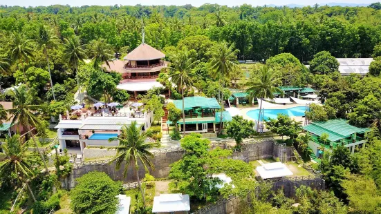 Noni's Resort