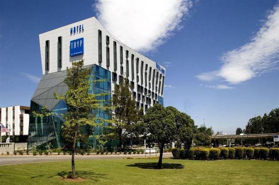Tryp Lisboa Aeroporto Hotel Room Reviews Photos Lisbon 21 Deals Price Trip Com