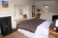 Ashtree House Hotel, Glasgow Airport & Paisley Hotels in Barrhead