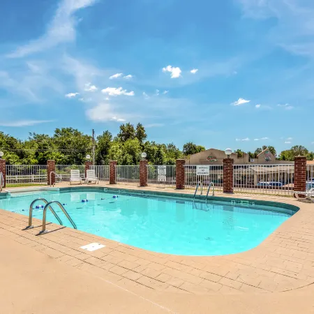 Quality Inn & Suites Mountain Home North