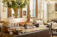 Grand Hotel Karel V - breakfast