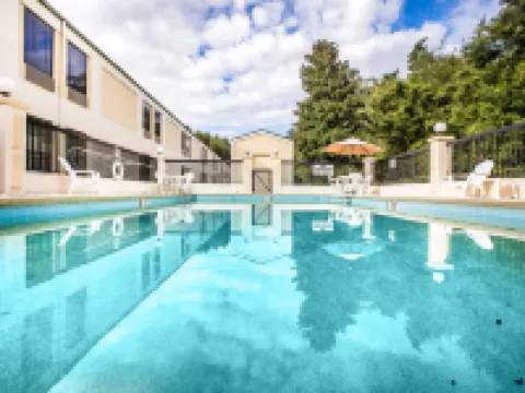 Econo Lodge Darien Hotels in Darien