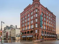 Homewood Suites By Hilton Milwaukee Downtown Hotels near Eisner Museum
