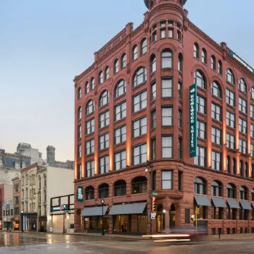 Homewood Suites By Hilton Milwaukee Downtown Отели рядом с достопримечательностью «Железнодорожный вокзал Милуоки»