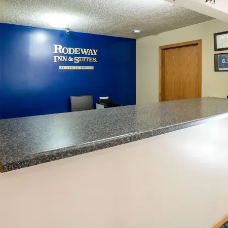 Rodeway Inn & Suites Отели в г. Остин