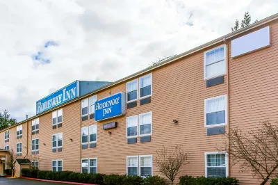 Bellis Inn Hotels near Trader Joe's