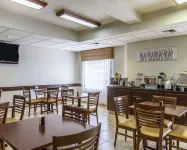 سليب إن سكوت/لافاييت ويست - فطور