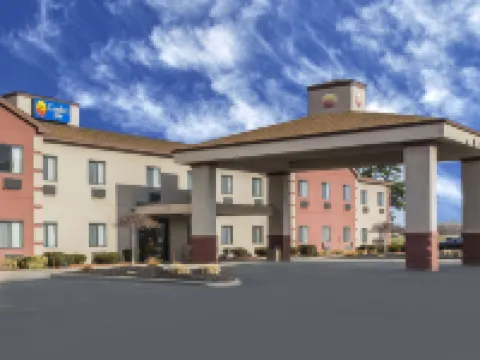 FairBridge Inn & Suites Batavia-Darien Amusement Park Hotels in Batavia