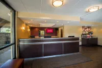Red Roof Plus+ Chicago - Willowbrook Hotels in Downers Grove Township