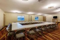 AmericInn by Wyndham Boscobel - Wifi