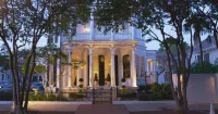 Melrose Mansion Hotels in New Orleans