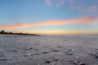 Sanibel Inn - Beach