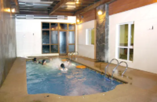 聖地亞哥德阿爾馬格羅蒙特港酒店