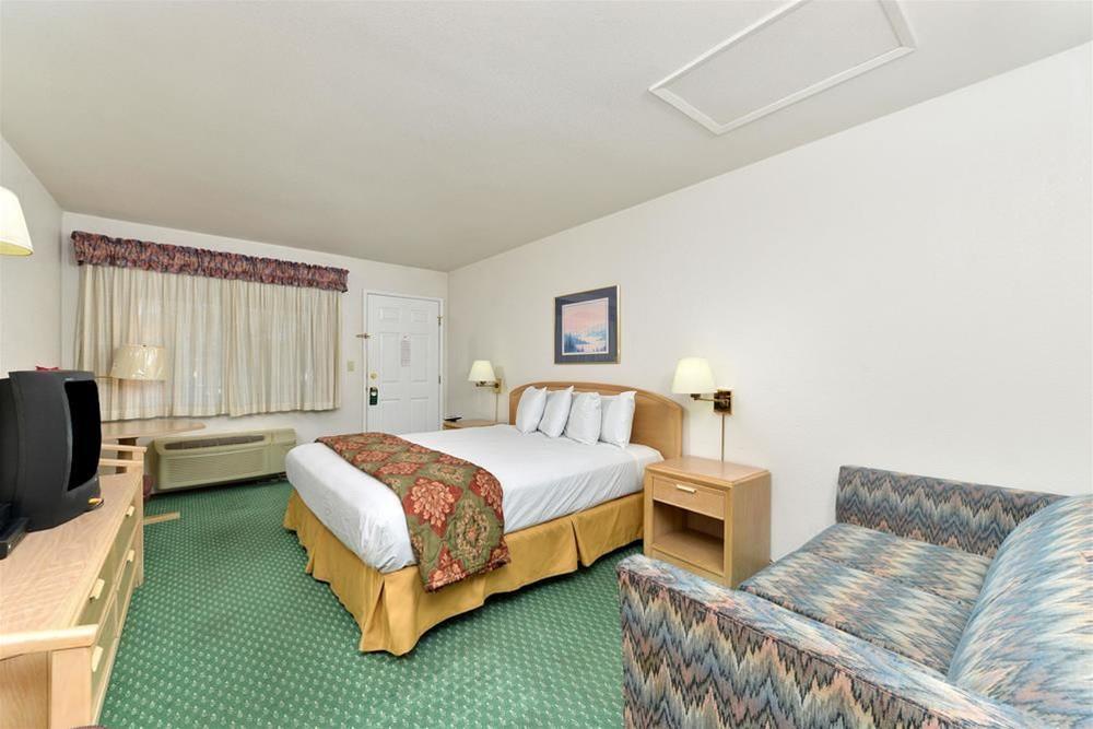 Americas Best Value Inn and Suites Clearlake