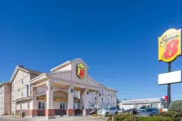 Super 8 by Wyndham Moose Jaw SK Hotels in Мус-Джо