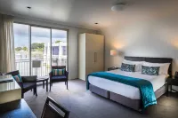 Trinity Wharf Tauranga Hotels near Te Papa o Nga Manu Porotakataka