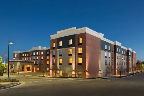 Homewood Suites by Hilton Denver Tech Center فنادق في Meridian
