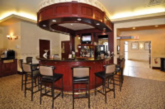 Best Western Plus Orillia Hotel