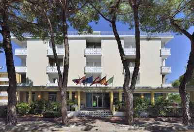 Hotel Golf فنادق في سان ميشيل آل تاليامنتو