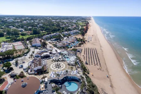 Vale Do Lobo Resort Отели в г. Almancil