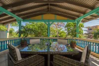 Lazy Parrot Inn Hotels in Rincon