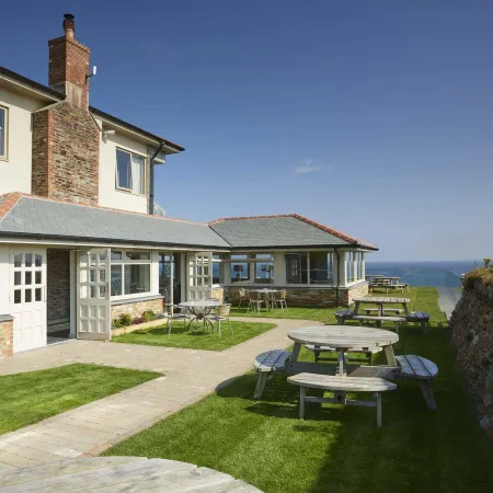 The Lewinnick Lodge